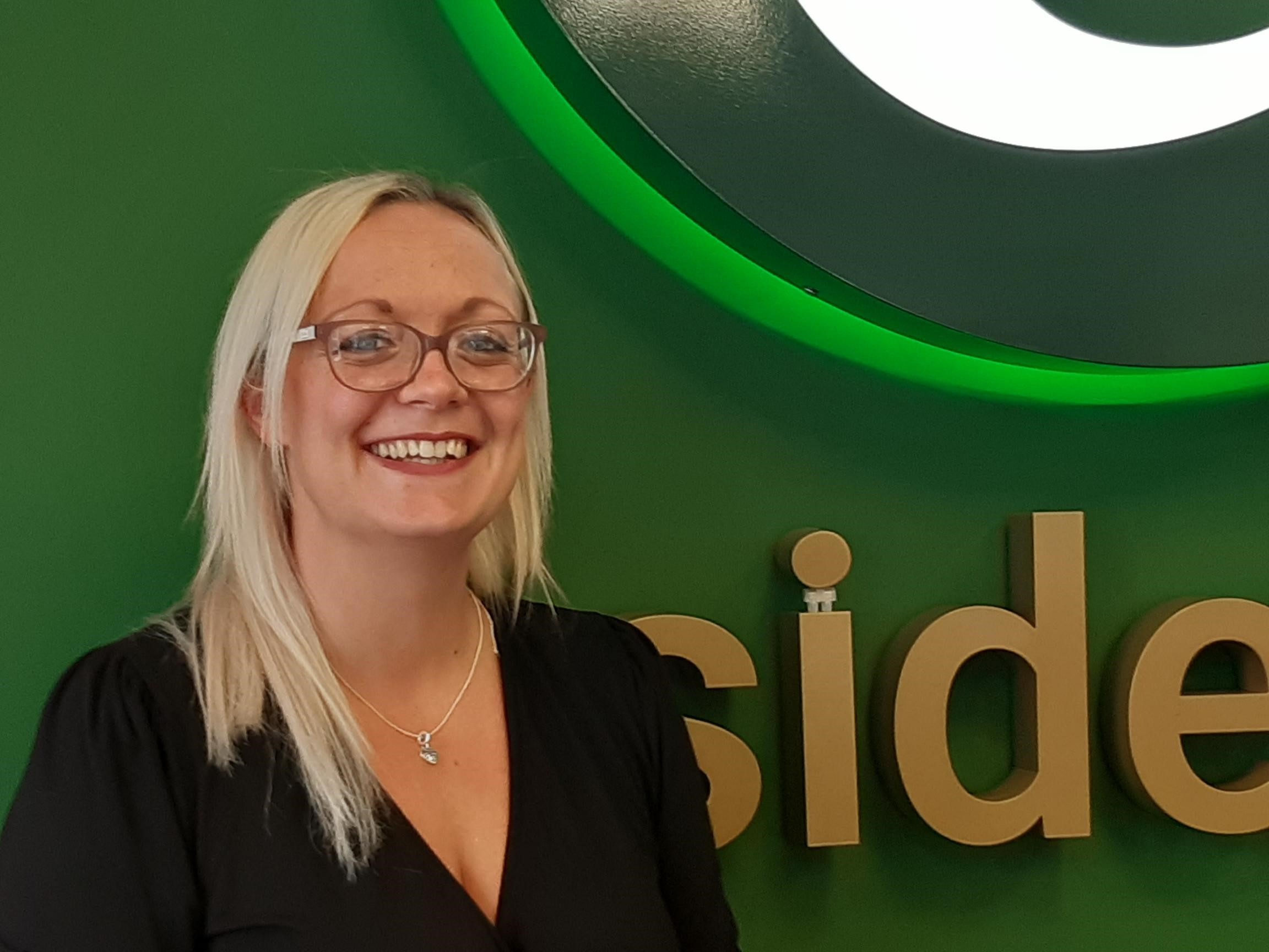 Becky Wellecomme, Sales Negotiator
